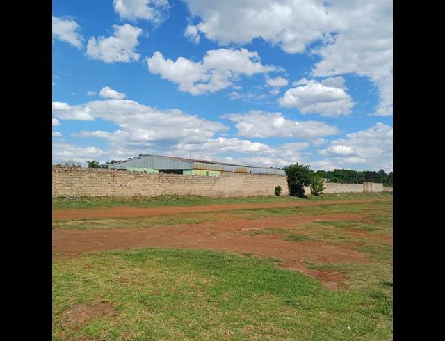 LAND FOR SALE IN KLIPRIVIERSOOG